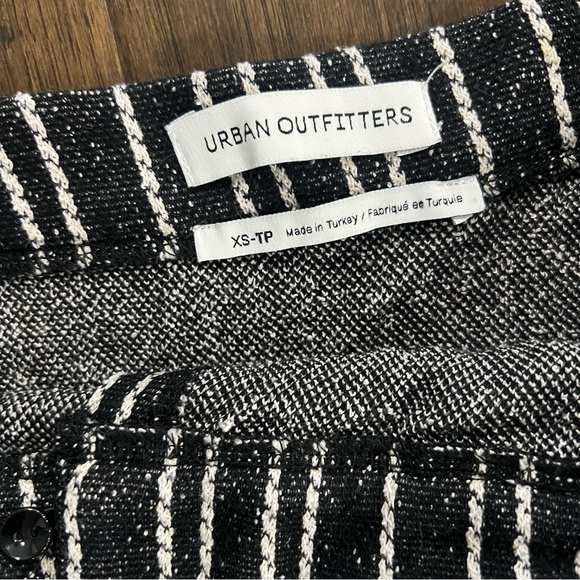 Urban Outfitters Skirt - Picture 4 of 8